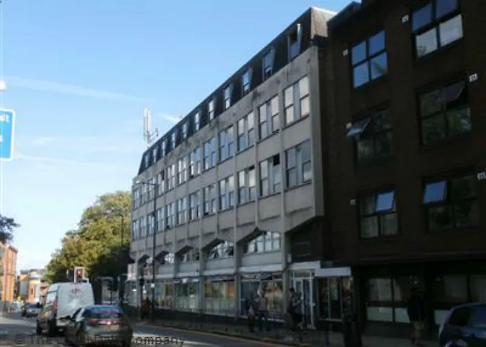 Kensal Green Backpackers